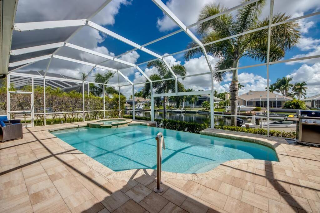 Villa Martinique By Coralvilla Cape Coral Exteriör bild
