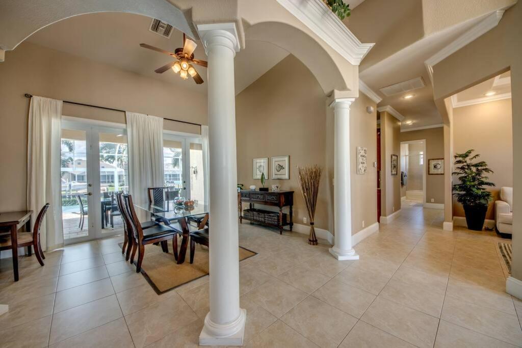 Villa Martinique By Coralvilla Cape Coral Exteriör bild
