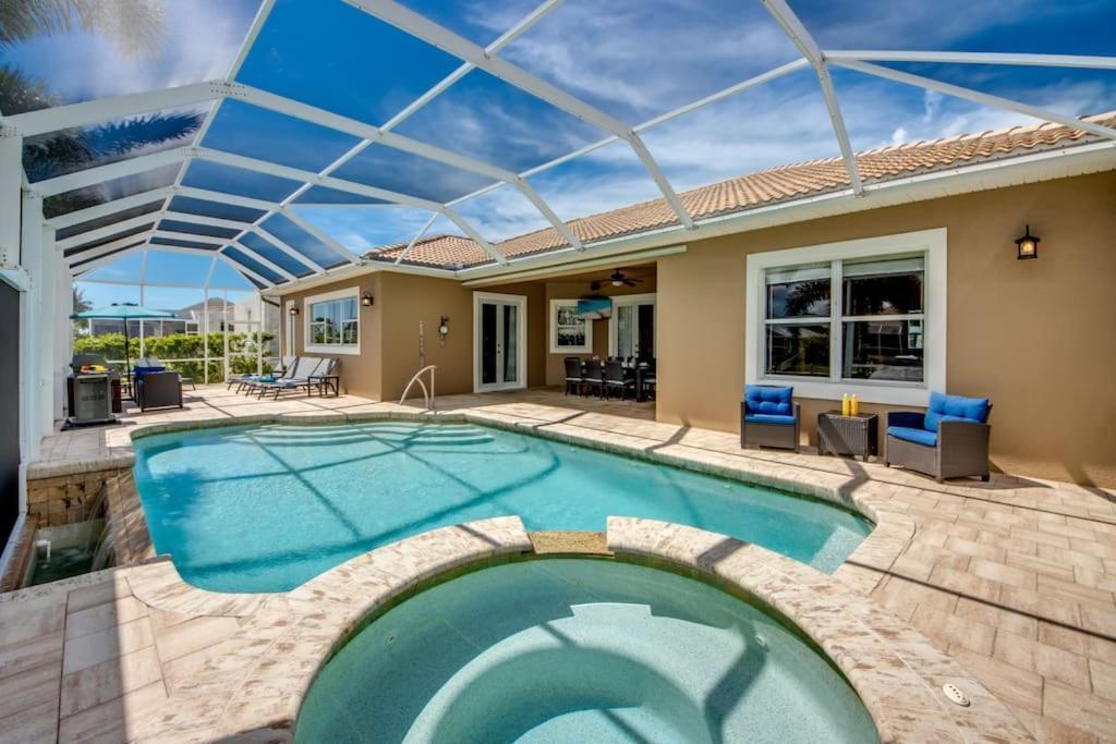 Villa Martinique By Coralvilla Cape Coral Exteriör bild